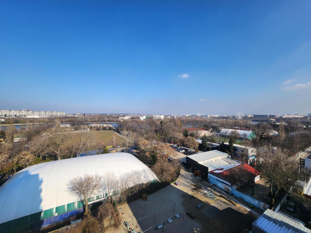 Grand Look & Best Location For Business On ブカレスト エクステリア 写真